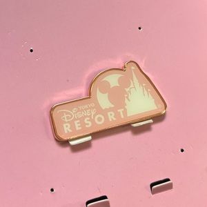 NWT Tokyo Disneyland Sakura Pink Pin